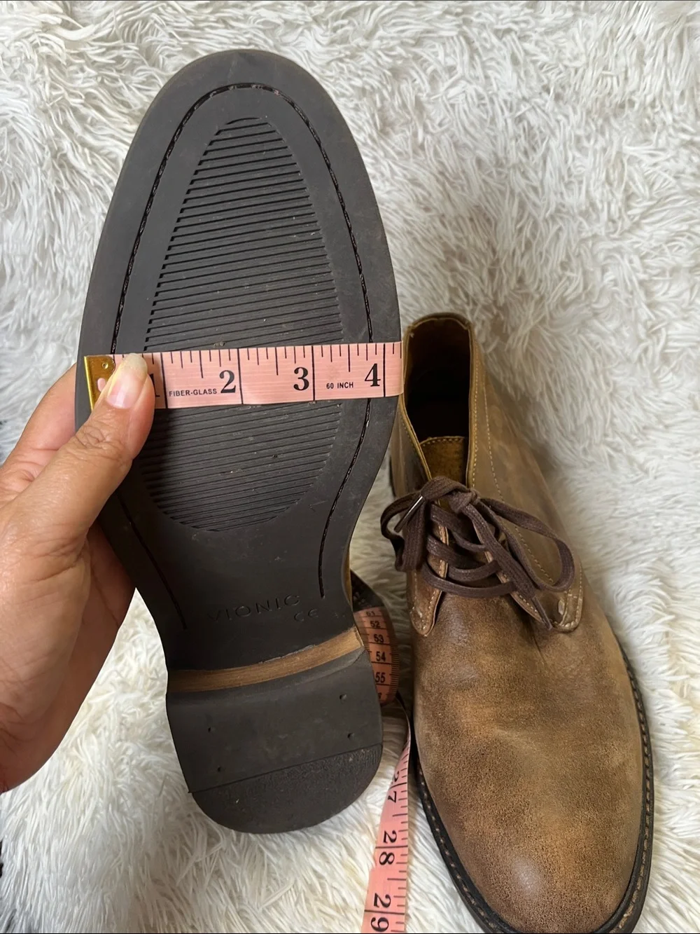 Vionic Men's Brown Leather Chukka Boots